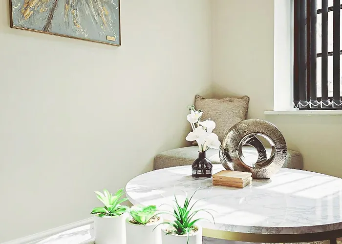 King Size Bed, Centre, Long Offers, Fast Wifi, Fully Equipped Kitchen, Dedicated Work Place Appartement