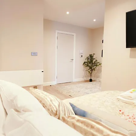 Exceptional & Gorgeous Interior & King Size Bed