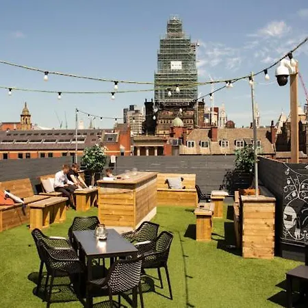 King Size Bed, Centre, Long Offers, Fast Wifi, Fully Equipped Kitchen, Dedicated Work Place Leeds (West Yorkshire)