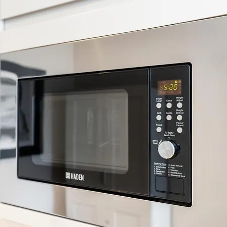 King Size Bed, Centre, Long Offers, Fast Wifi, Fully Equipped Kitchen, Dedicated Work Place *