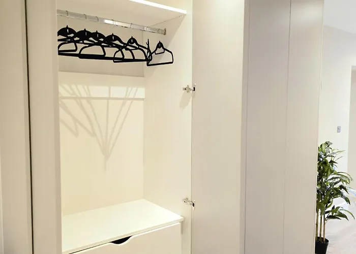 King Size Bed, Centre, Long Offers, Fast Wifi, Fully Equipped Kitchen, Dedicated Work Place Leeds (West Yorkshire)