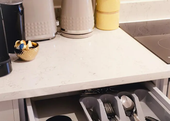 King Size Bed, Centre, Long Offers, Fast Wifi, Fully Equipped Kitchen, Dedicated Work Place Leeds (West Yorkshire)