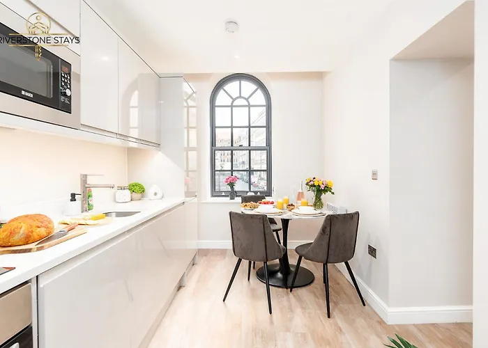 King Size Bed, Centre, Long Offers, Fast Wifi, Fully Equipped Kitchen, Dedicated Work Place Leeds (West Yorkshire)