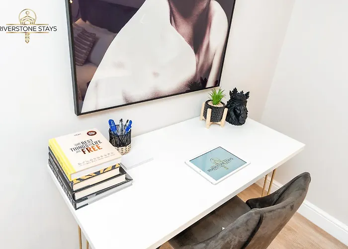 King Size Bed, Centre, Long Offers, Fast Wifi, Fully Equipped Kitchen, Dedicated Work Place Appartement