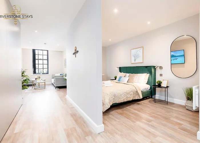 Appartement King Size Bed, Centre, Long Offers, Fast Wifi, Fully Equipped Kitchen, Dedicated Work Place