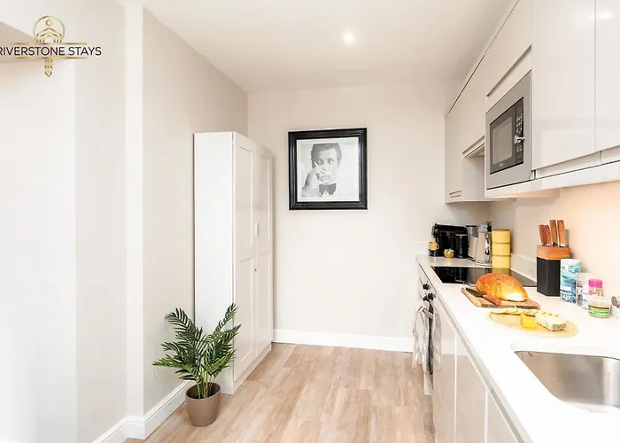 King Size Bed, Centre, Long Offers, Fast Wifi, Fully Equipped Kitchen, Dedicated Work Place Leeds (West Yorkshire)